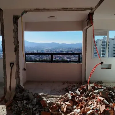 Demolição de Piso de Concreto