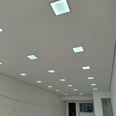 Pinturas em geral em ambientes comerciais
