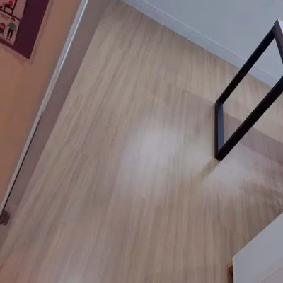 Piso vinílico para ambientes modernos