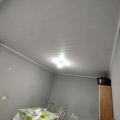 Instalação de forro de PVC na Sé